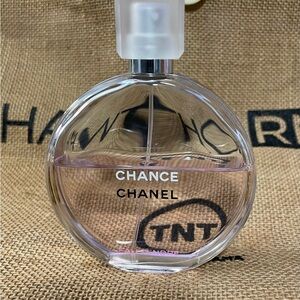 CHANEL Chance Eau Tendre - Subtle Pink Fragrance